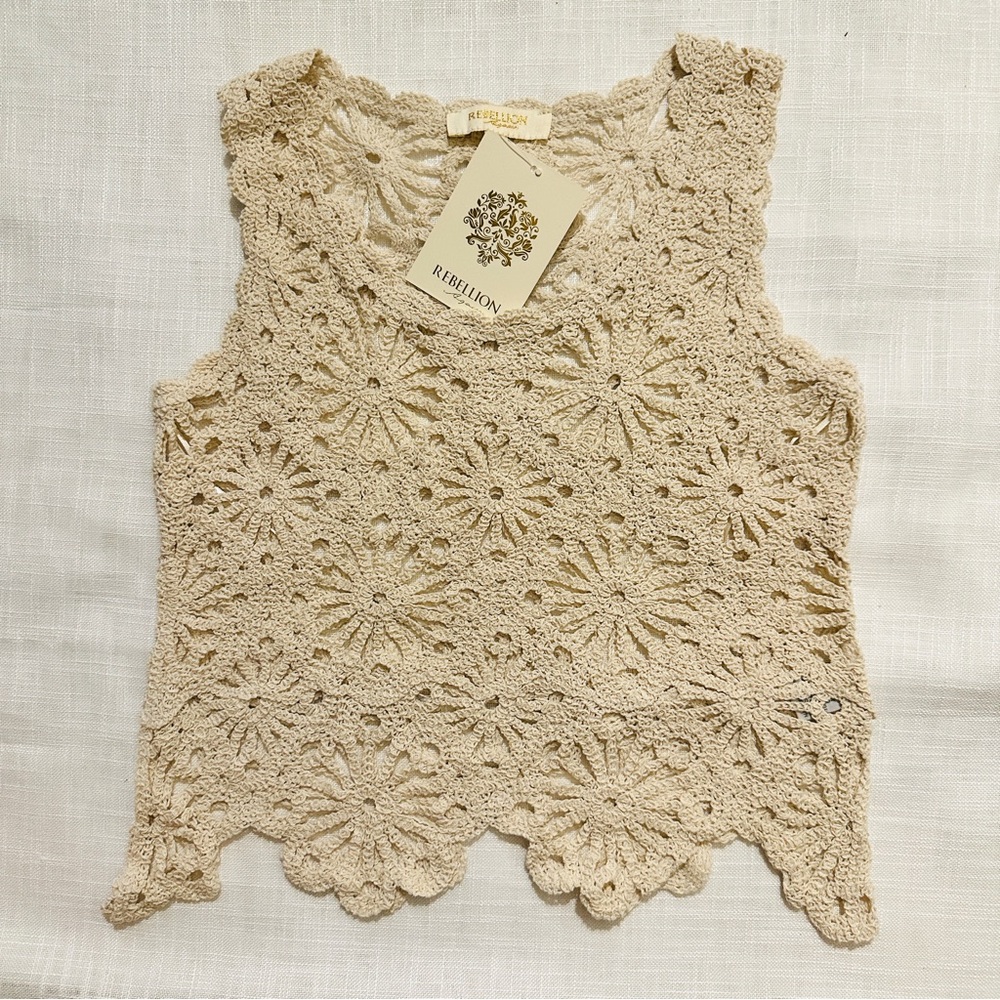 New women crochet summer cover up tank top, size XS.
